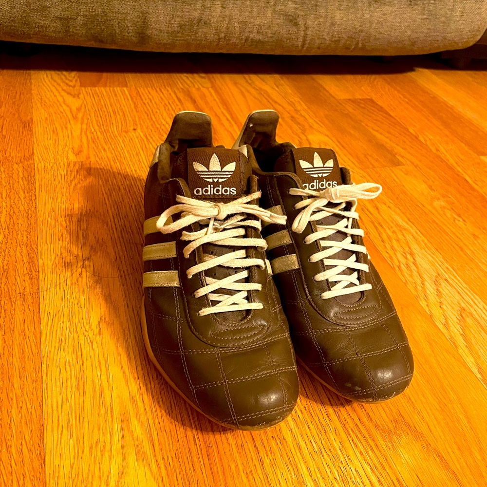 Adidas Goodyear Tuscany, suede brown driving racing shoes size 9.